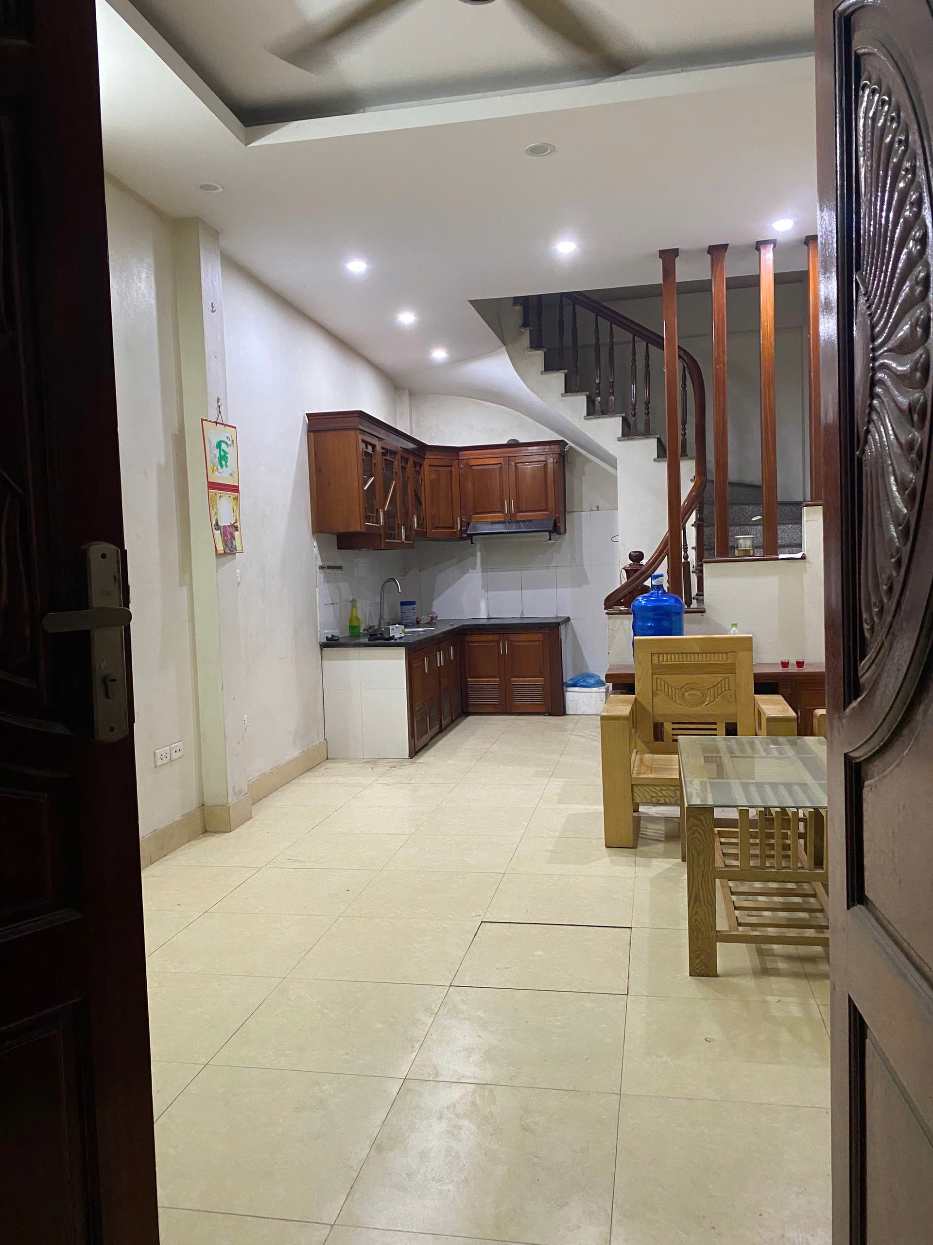 Cho thuê nhà ngõ 108 Đông Thiên, 5 tầng x 30m2, 3 ngủ, 8.5 Triệu - Ảnh 2